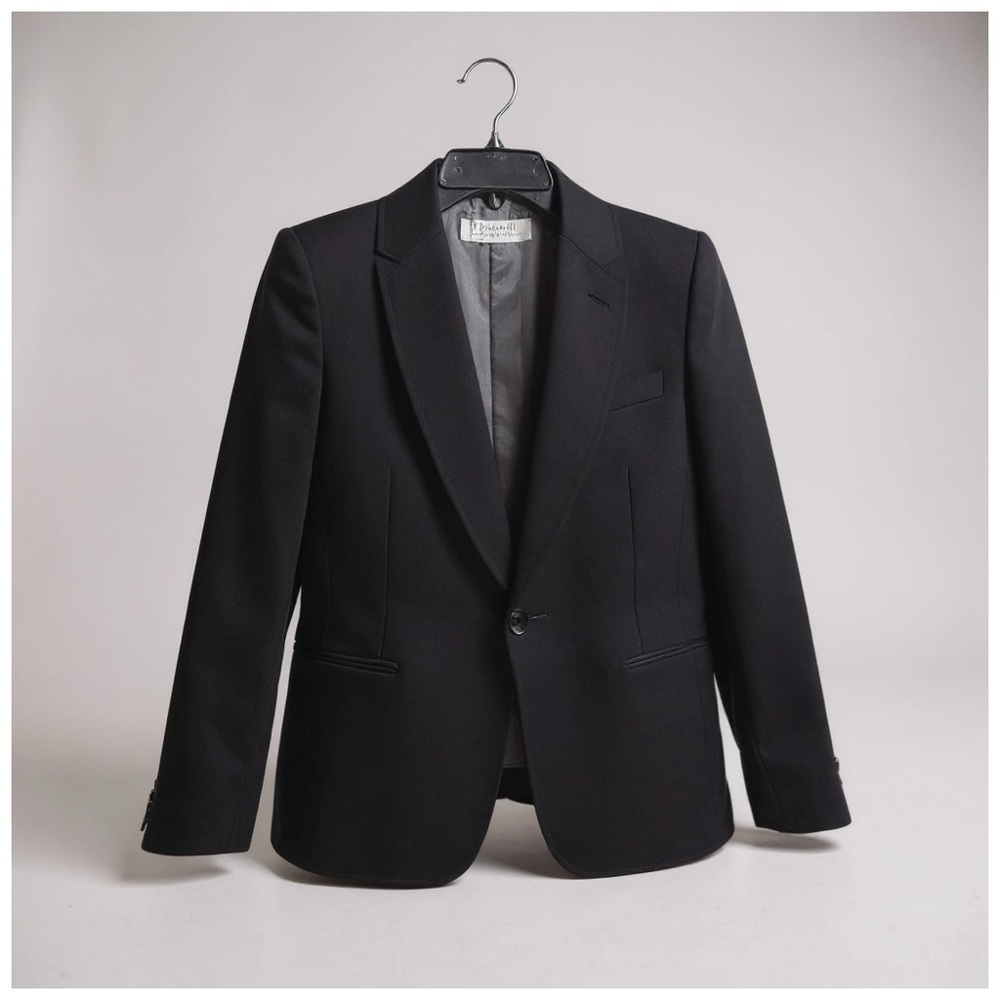 Tahari Woman’s Suit Separate Business Blazer. Black. Size 6